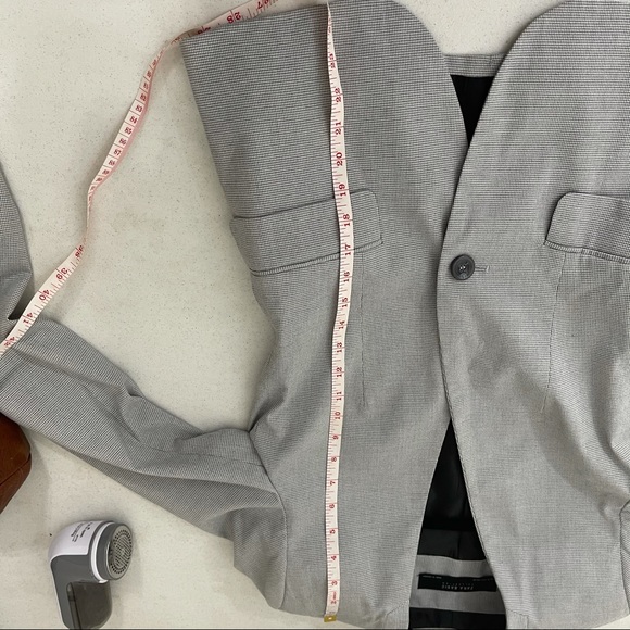 Zara Classic Fit Plaid Blazer - Picture 7 of 7
